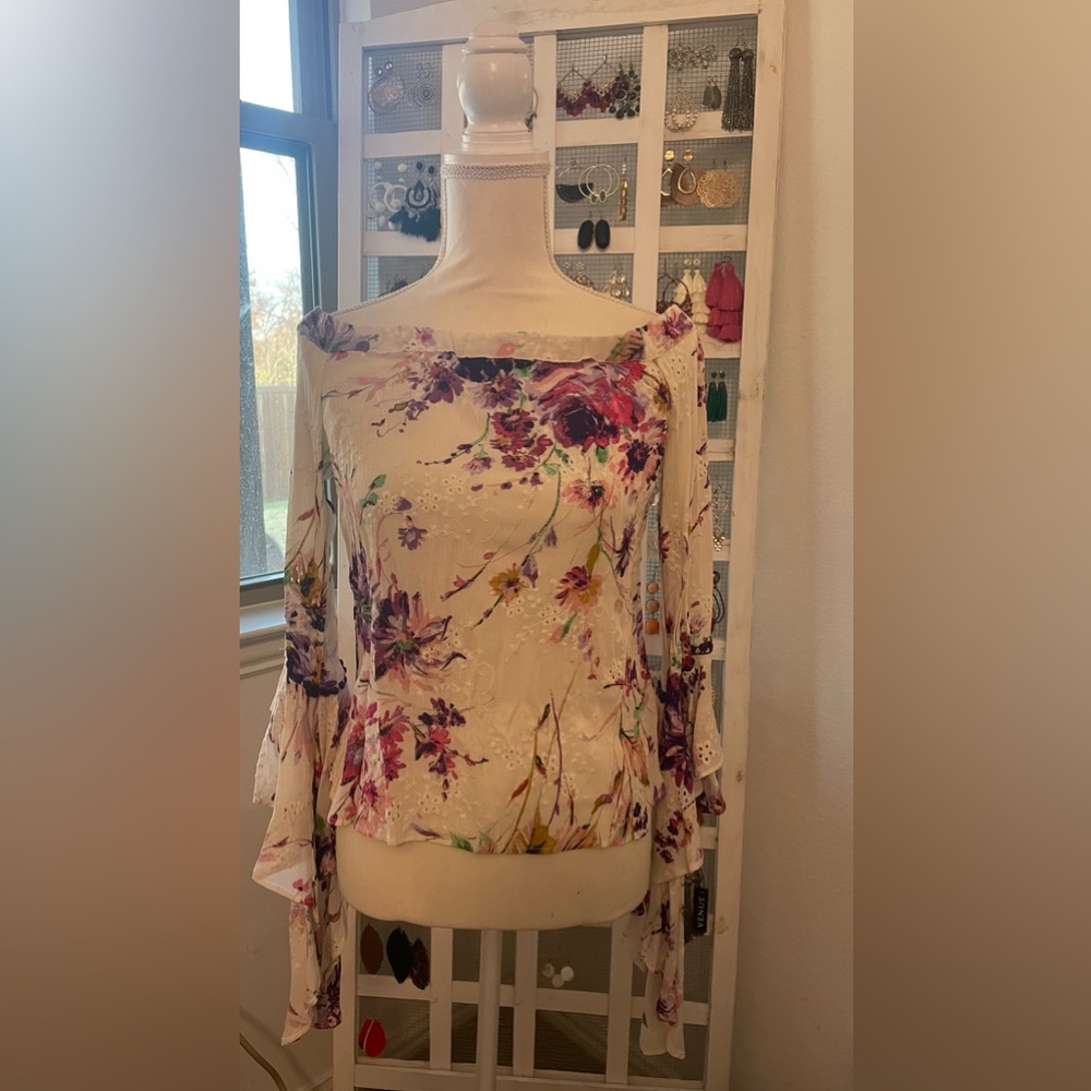 NWOT Venus flowers off the shoulder top